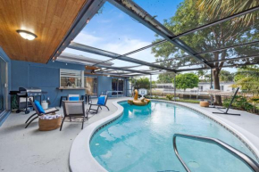 Canal Front Oasis with Pool, BBQ, 15 Mins to Beach